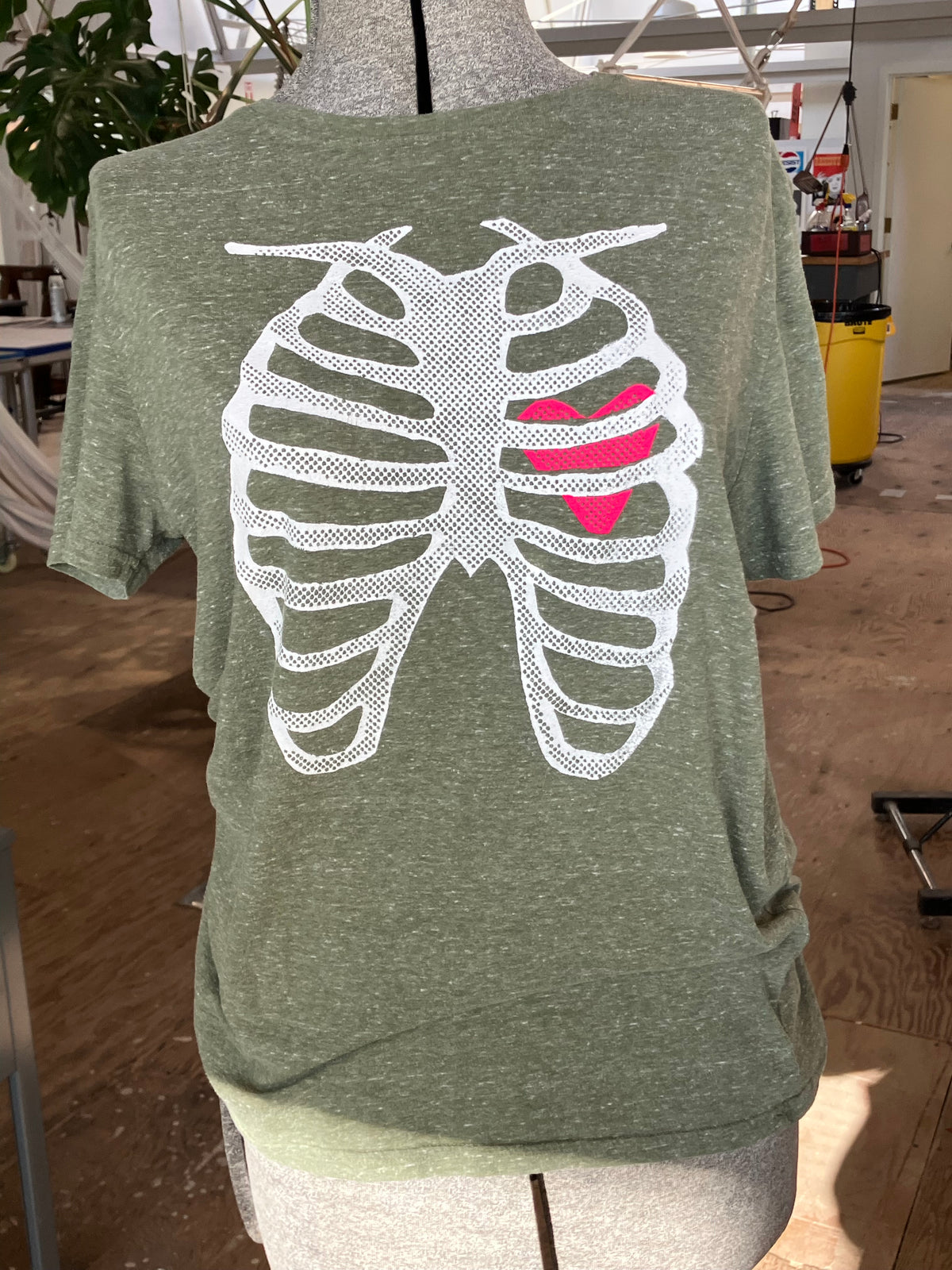 X-Ray Heart T-shirt, heather green, tag size men’s M