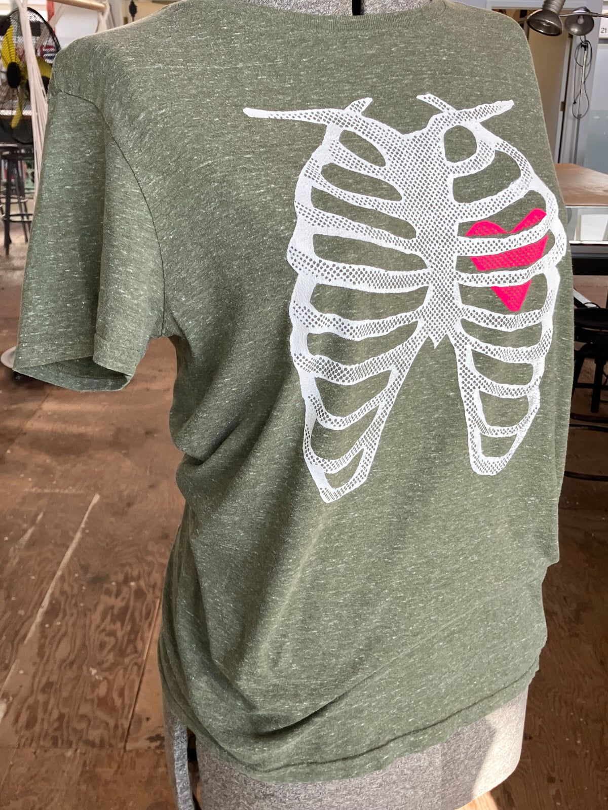 X-Ray Heart T-shirt, heather green, tag size men’s M