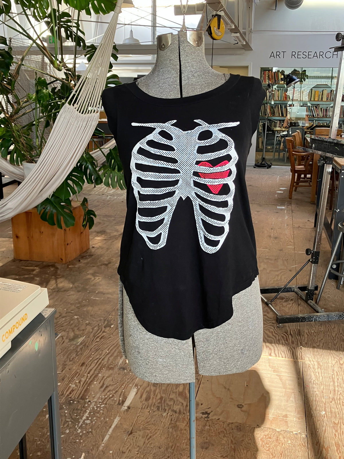 X-Ray Heart cap sleeve T-shirt, Black, tag size M